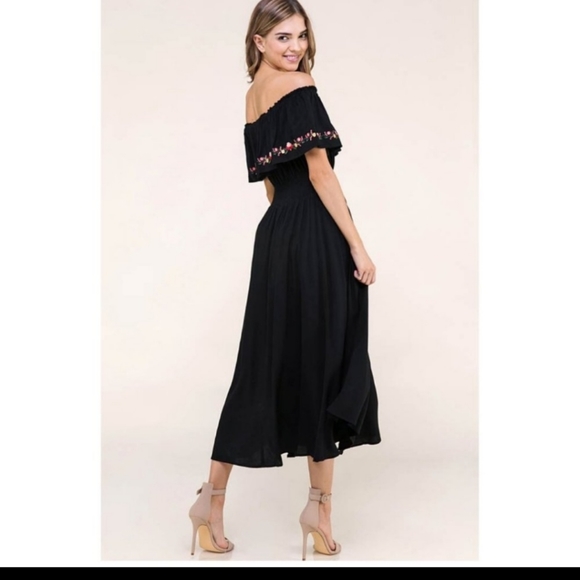 Embroidered Off Shoulder Midi Dress - Picture 4 of 11